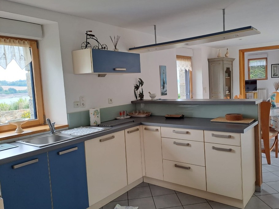 Location, Kerbors, Clévacances, Hegaret, pièce de vie avec espace cuisine