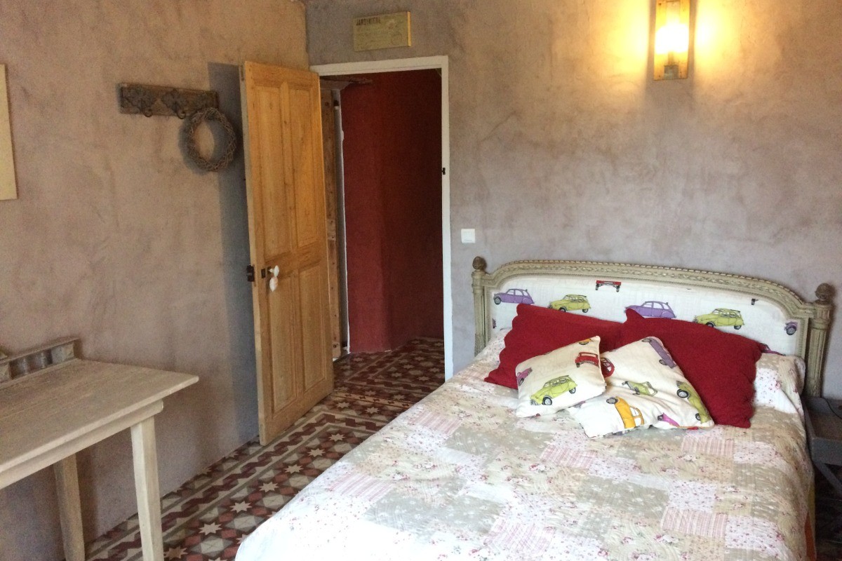 Chambre 2 avec salle de bain indépendante