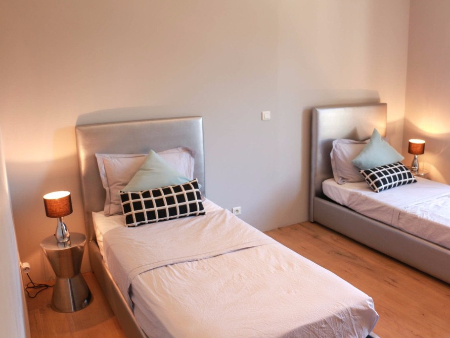 Bastide 8 personnes, piscine, jacuzzi, billard à Saint Cyr sur Mer, une chambre