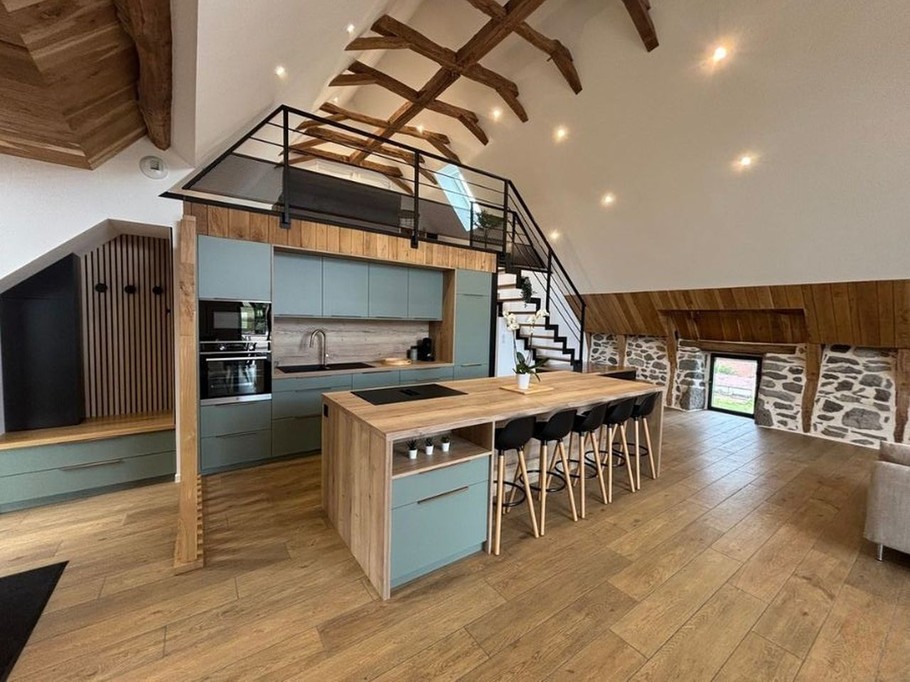 Open-plan kitchen and entrance hall
