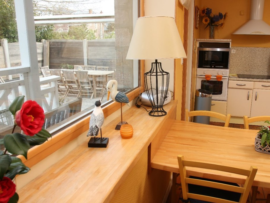 Terrasse des mouettes, location, appartement, Pléneuf Val André, Mme Bidan Claudine, cuisine sur terrasse