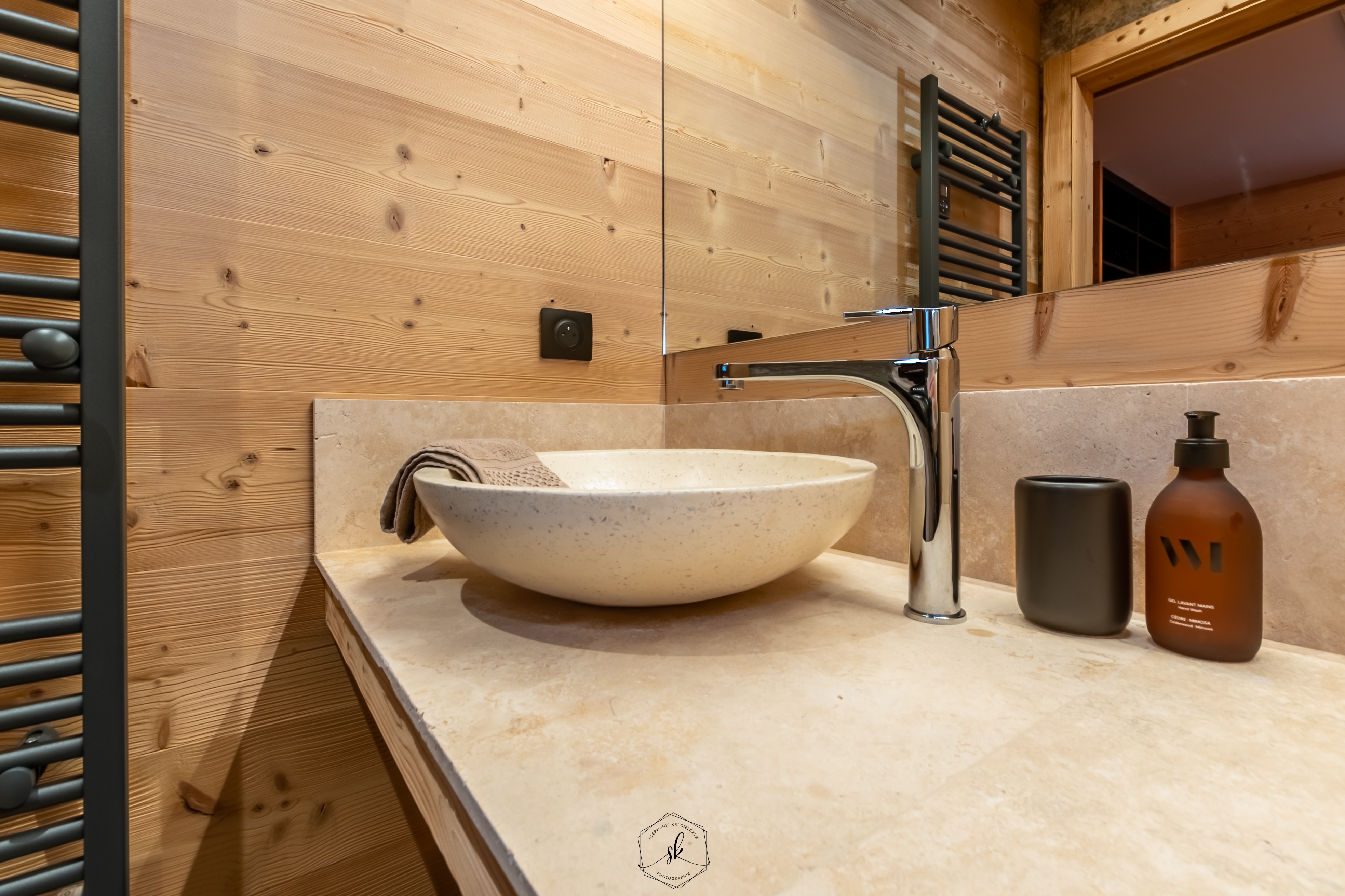 Salle d'eau communicante avec la chambre - Chalet Le Flocon de Ventron