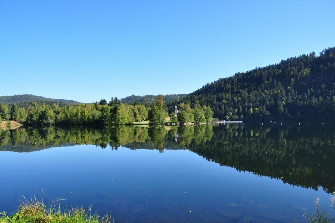 Lake Longemer and its chapel!