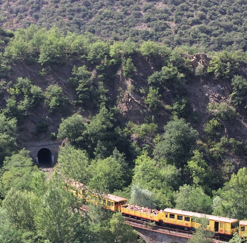 Le  mythique train jaune