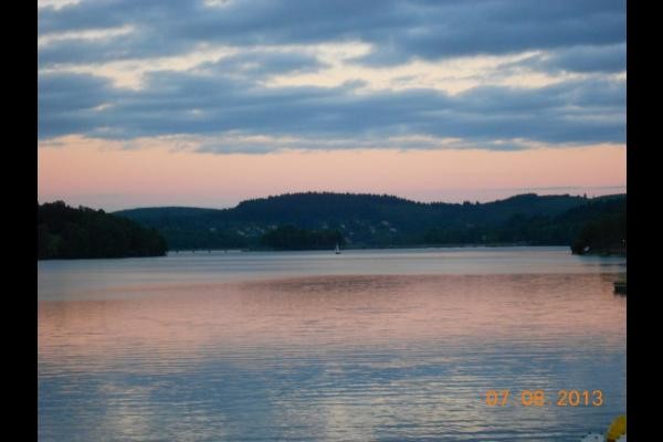 Coucher de soleil Gîte Carole Beaumont du Lac 87120