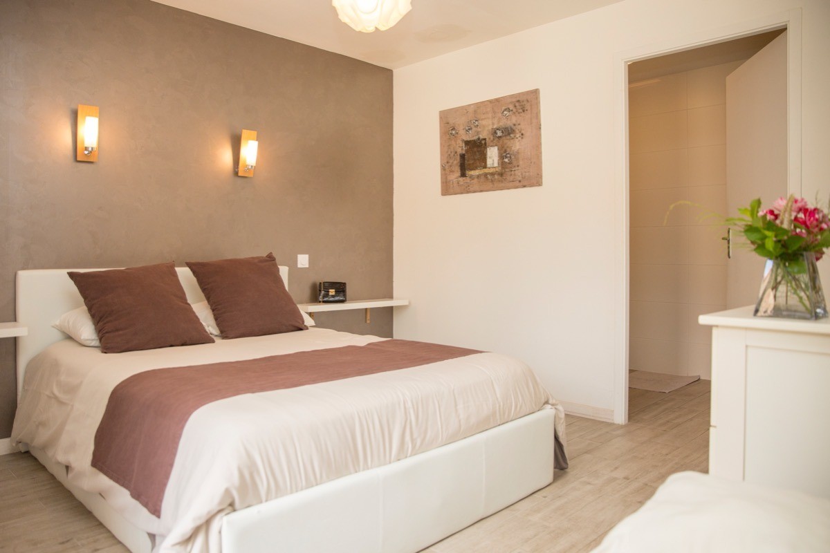 Une chambre au rez-de-chaussée accessible à tous