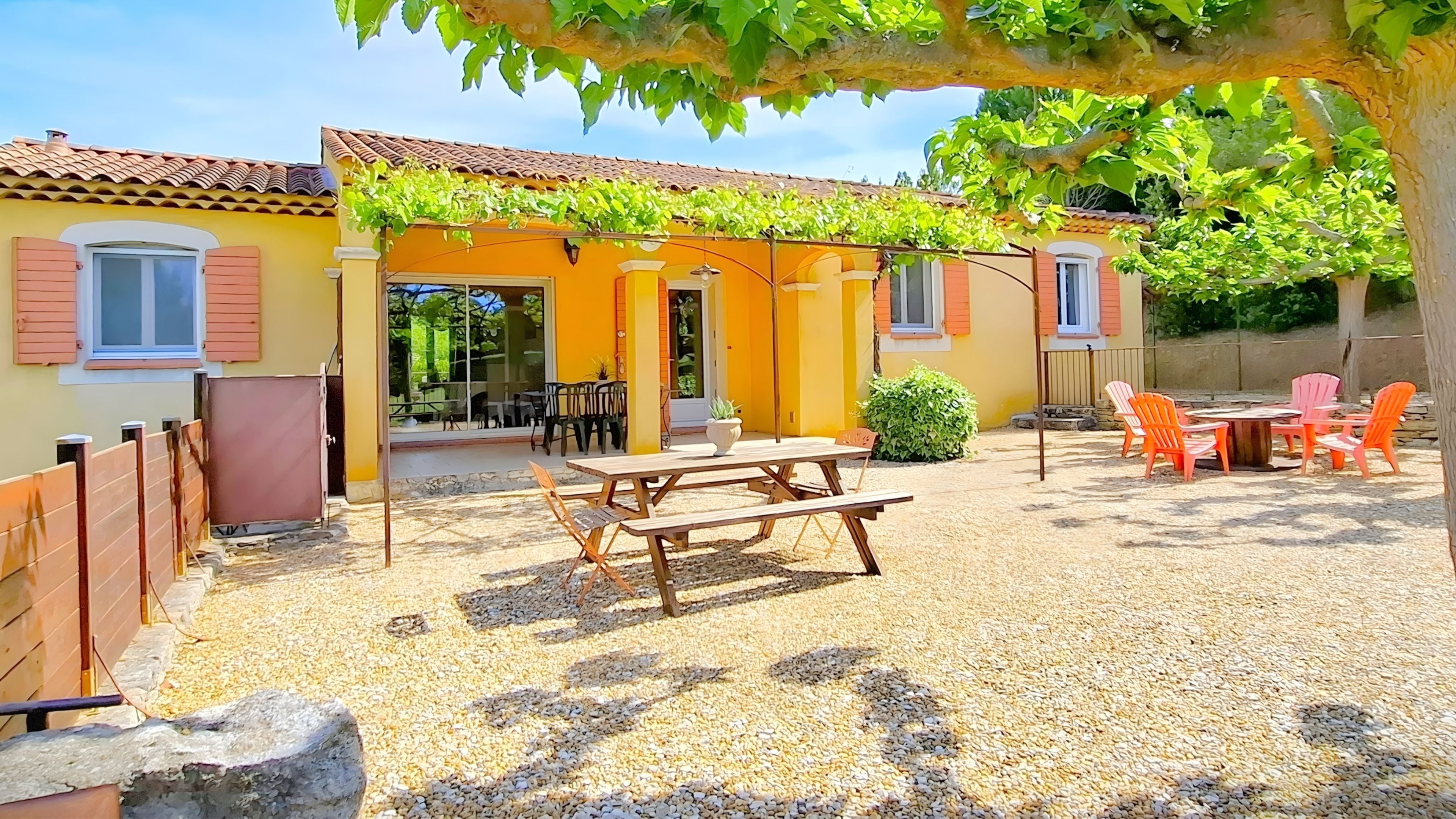 LES LUMIGNONS - LUBERON - Meublé de Tourisme 3 Etoiles