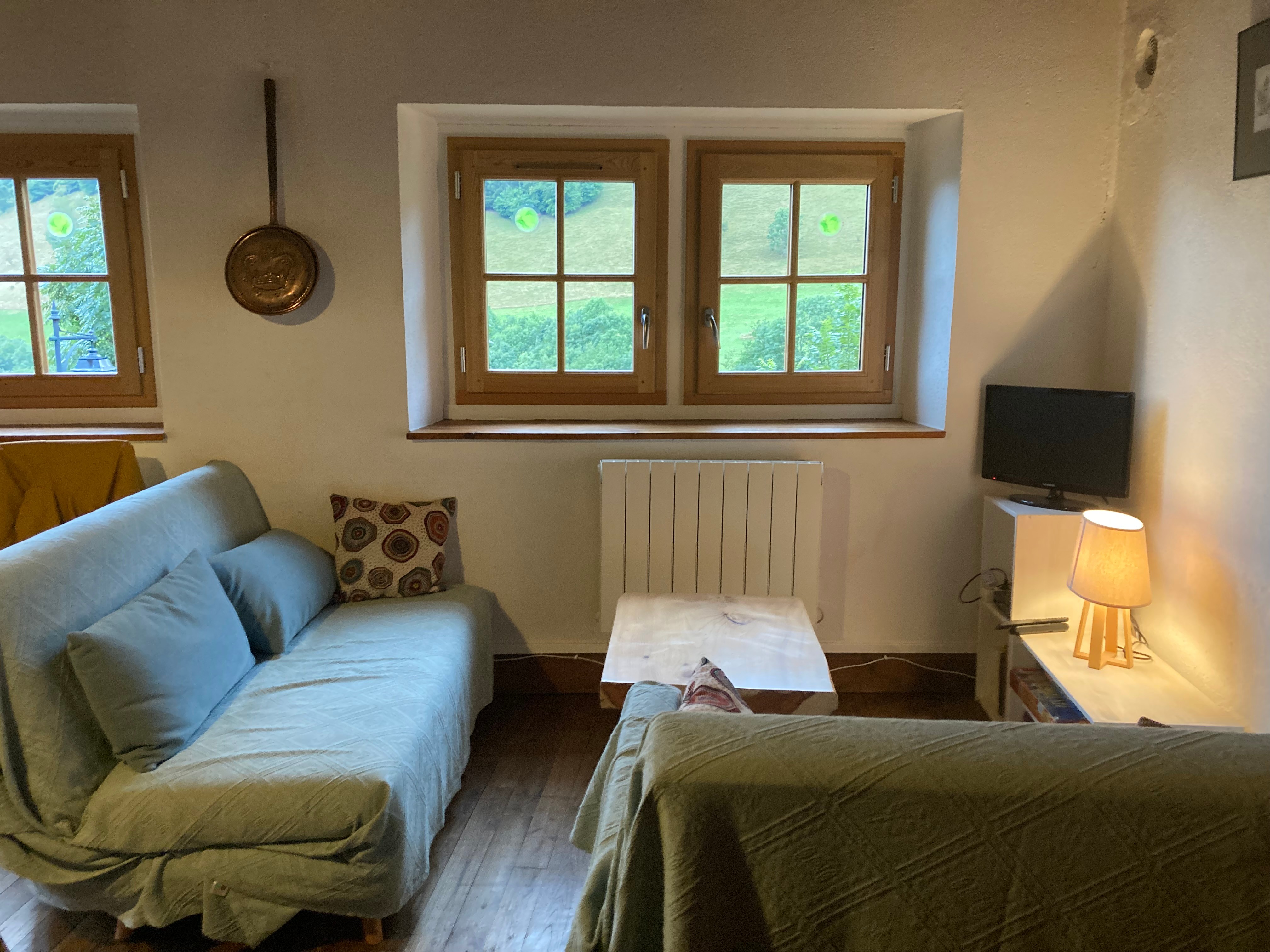Salle à manger et coin salon