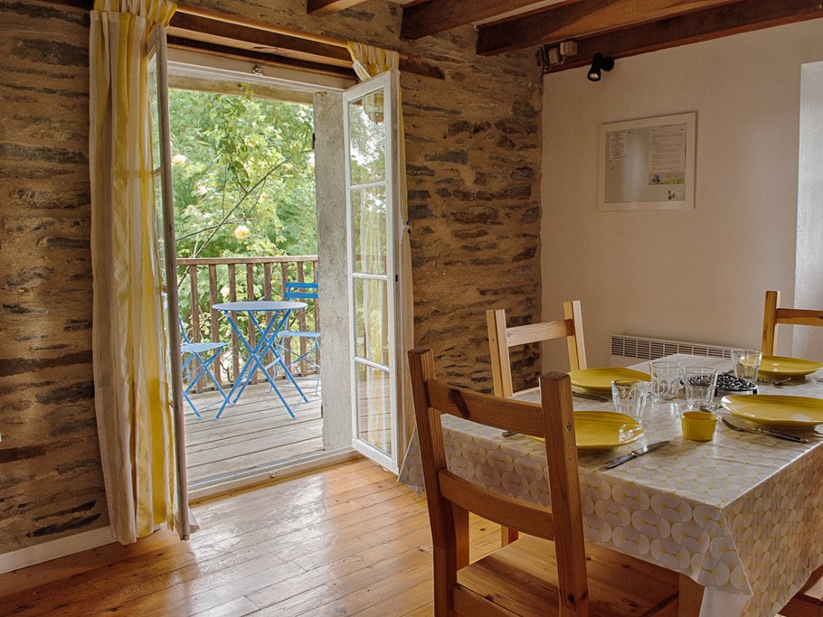 Cuisine et terrasse Est