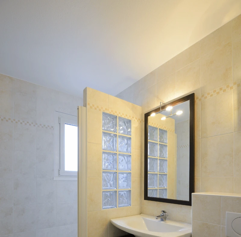 Salle d'eau n° 1 attenante à la chambre