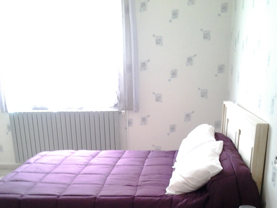1ère chambre avec lit double 140