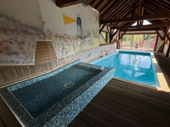 Espaces communs - piscine -  Gîte Perce-Neige - Domaine de la Prairie des Prés