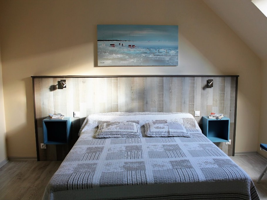 Chambre 1 lit 160 cm