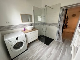 Salle de bain (wc séparé)