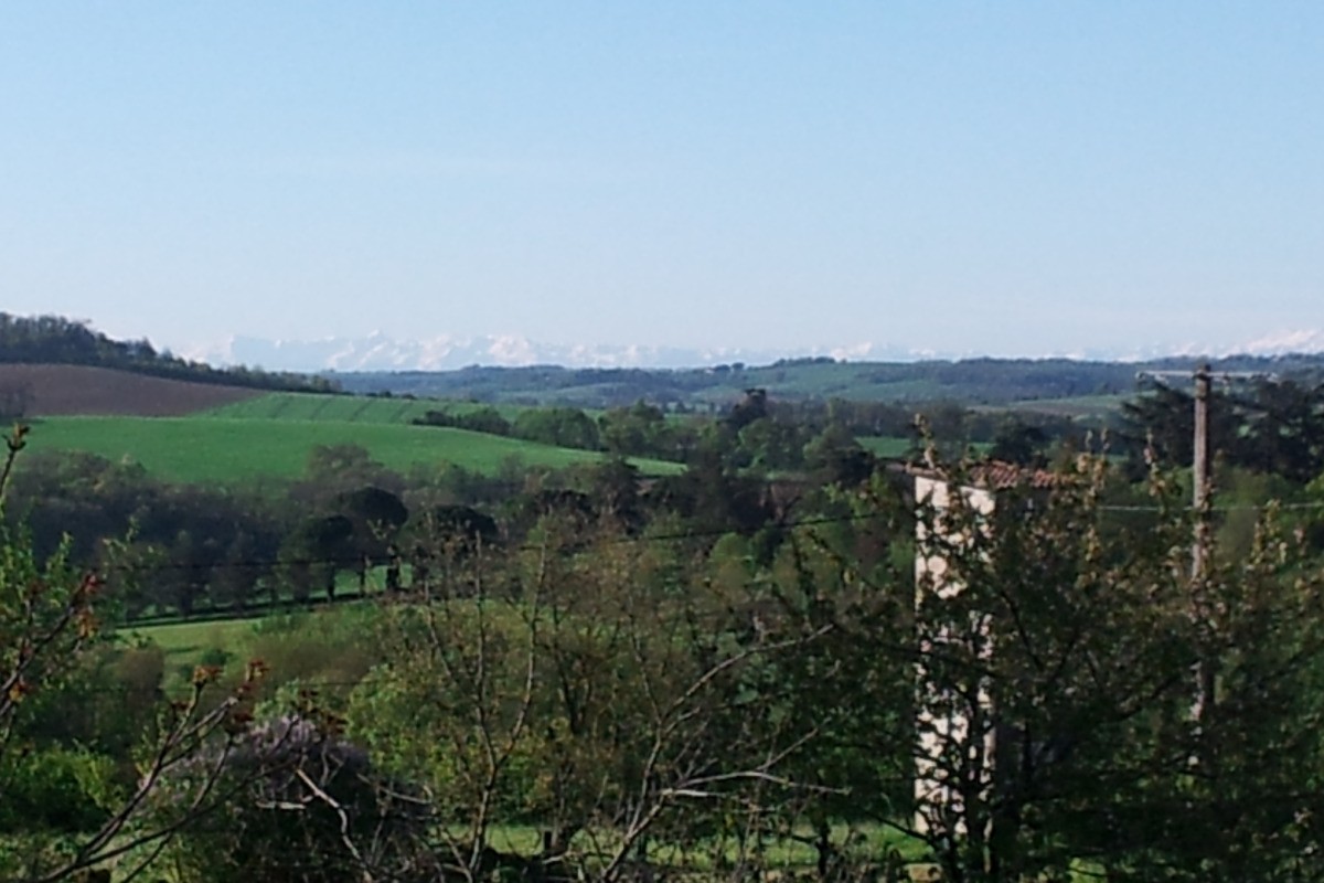 vue de la maison sur les pyrénées