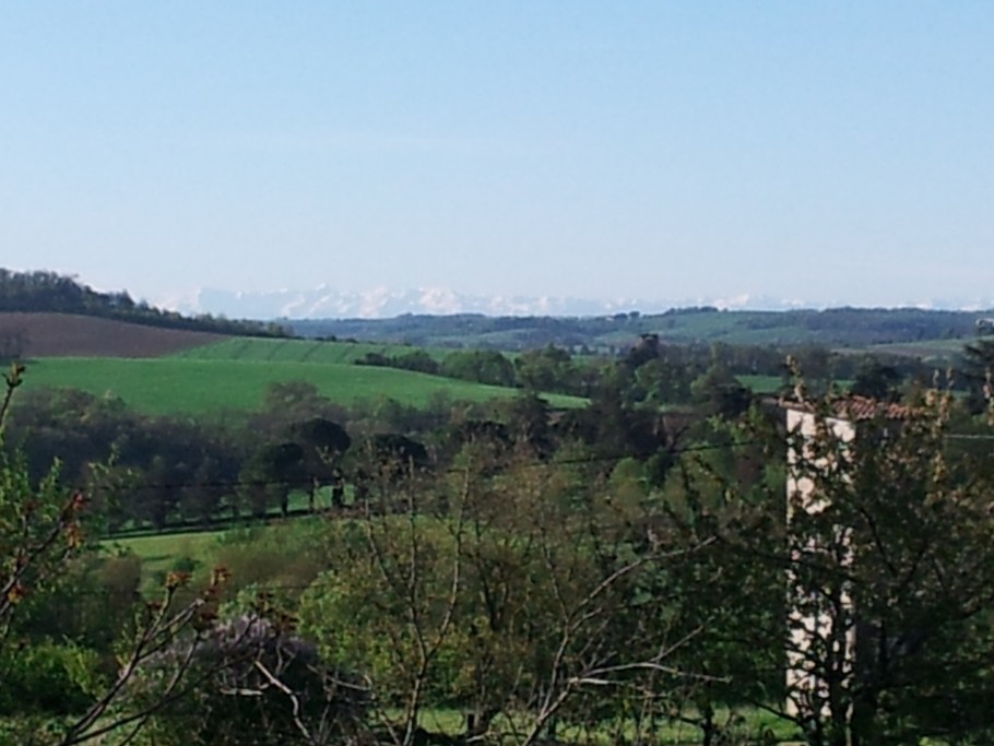 vue de la maison sur les pyrénées