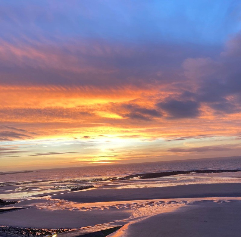 TERRASSE DE 12 M² AVEC VUE SUR 180° SUR LA MER