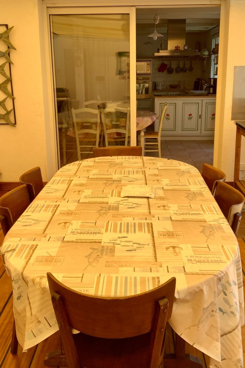 Table terrasse couverte
