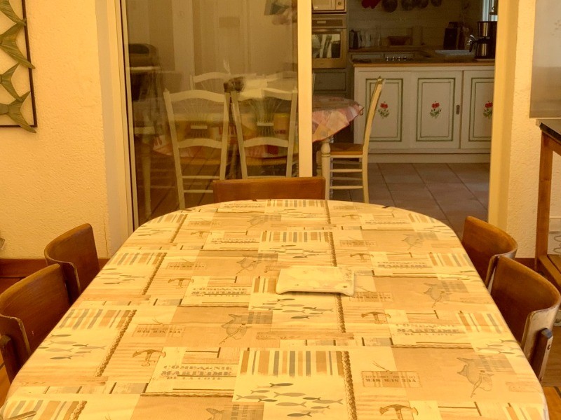 Table terrasse couverte