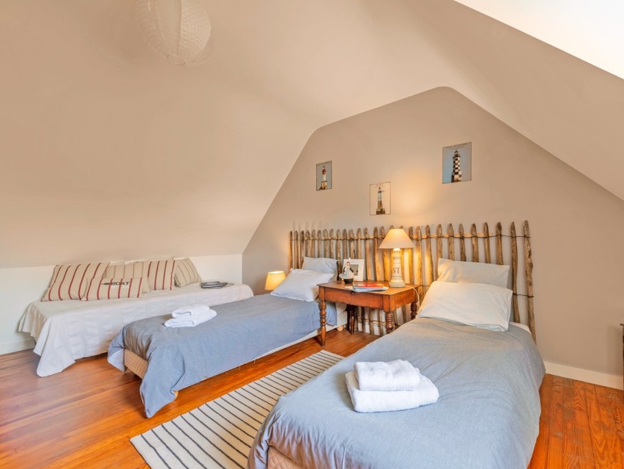 Chambre avec 2 lits 90