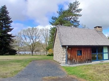 Etang de Farges, Saint Germain près Herment, Chalet Bleu - Extérieur