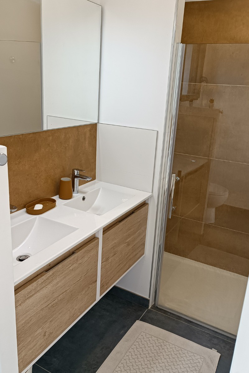 Salle d'eau parentale avec WC