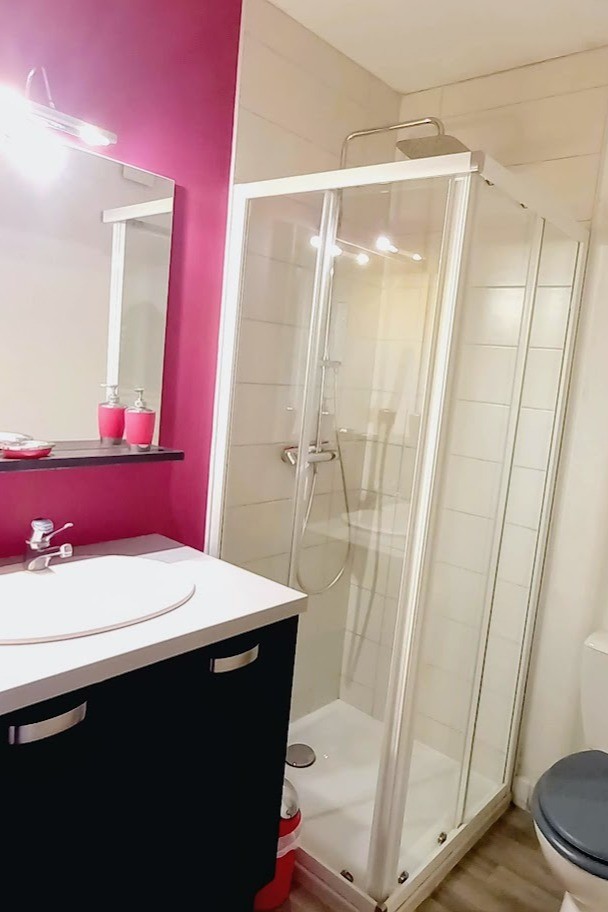 Location Trestel, la salle d'eau dans la partie inférieure du Duplex