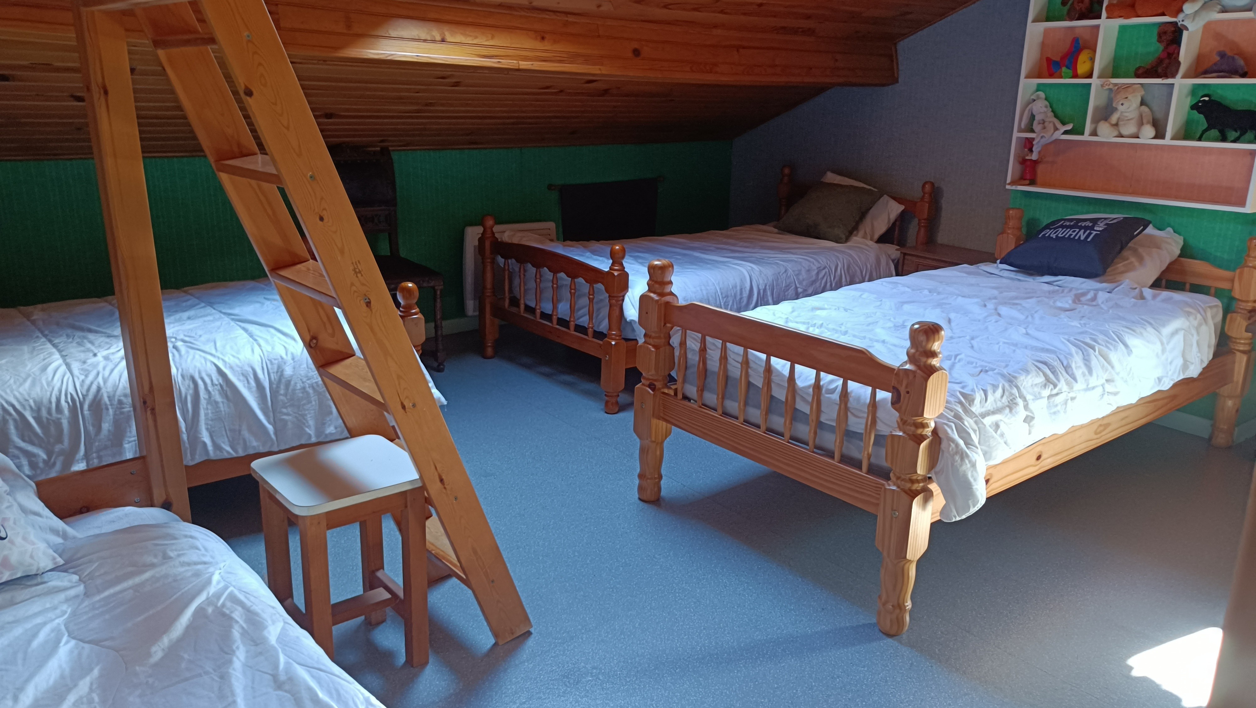 "Chez Guéguette" à Saint Jean Saint Gervais : la 3e chambre (2e étage)