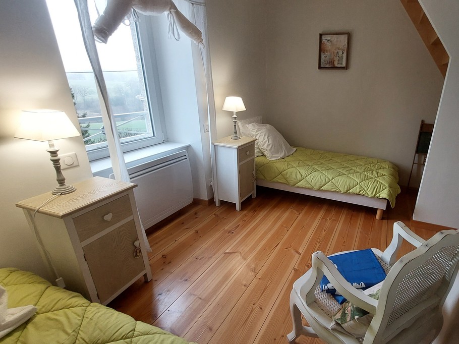 children's bedroom two single beds family gîte Cantal
