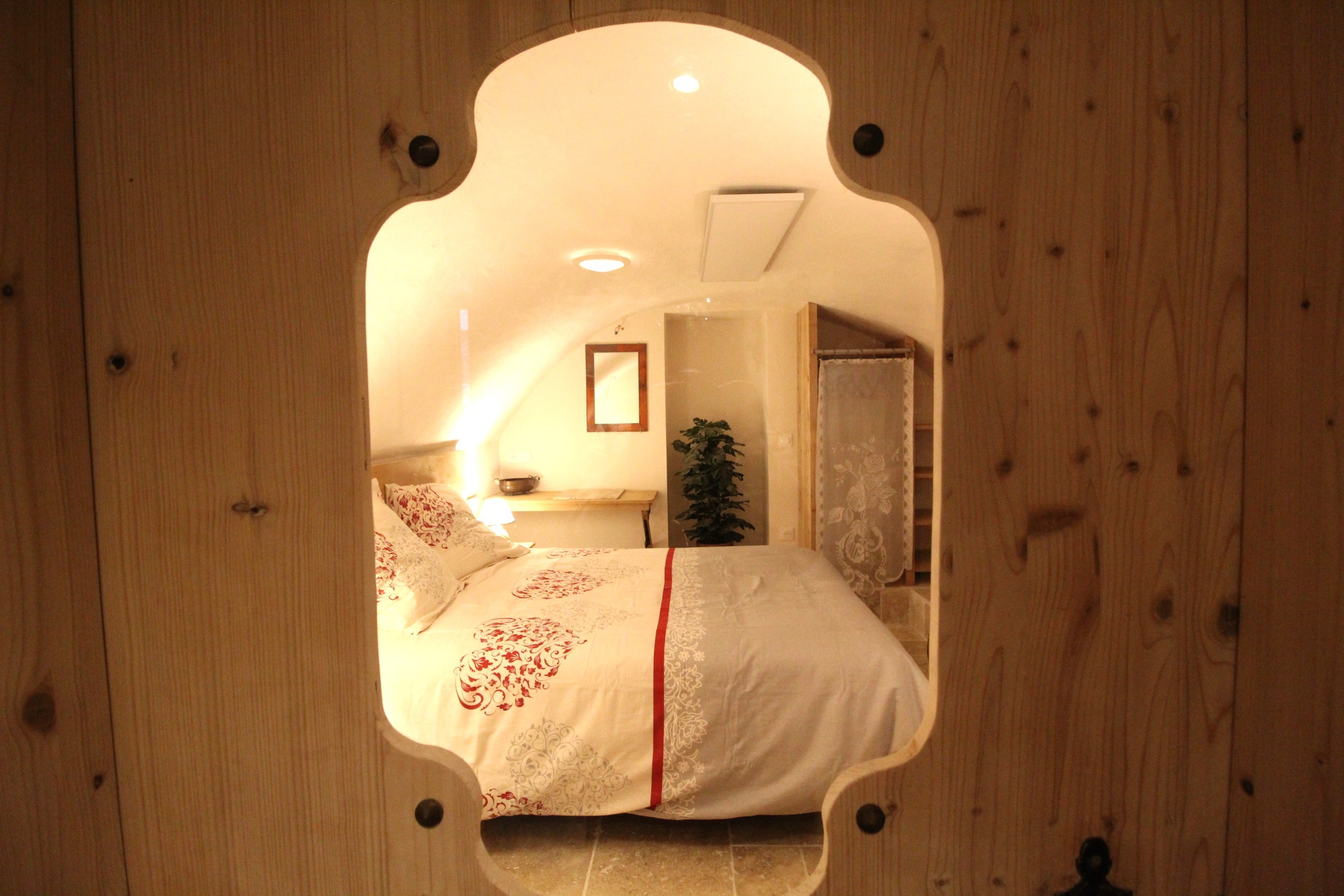 Espace chambre atypique - Appartement tout confort avec jacuzzi à Plainfaing