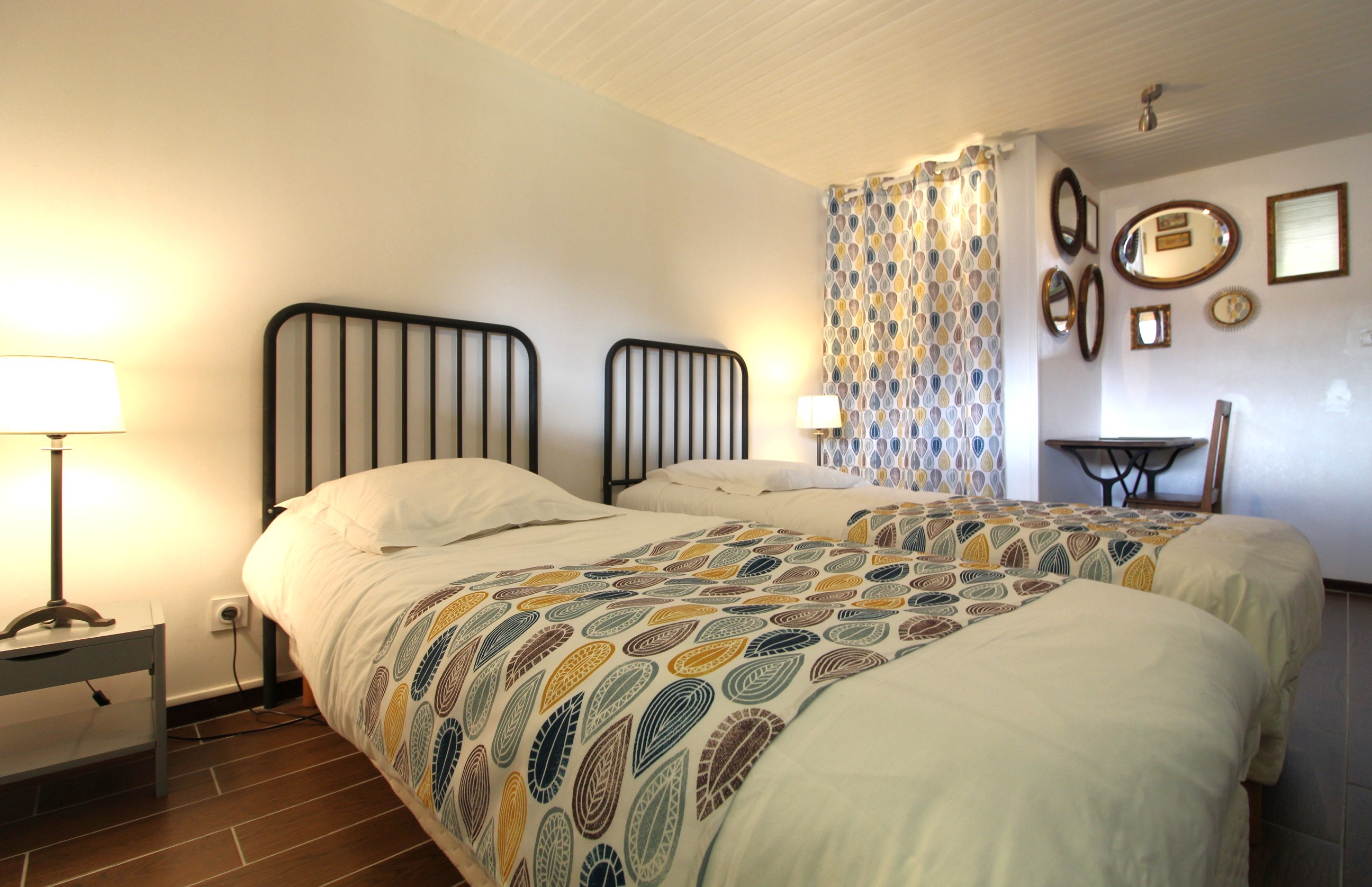Chambre n°2 RDJ - Chalet de Grany, indépendant, avec vue panoramique sur le lac de Gérardmer
