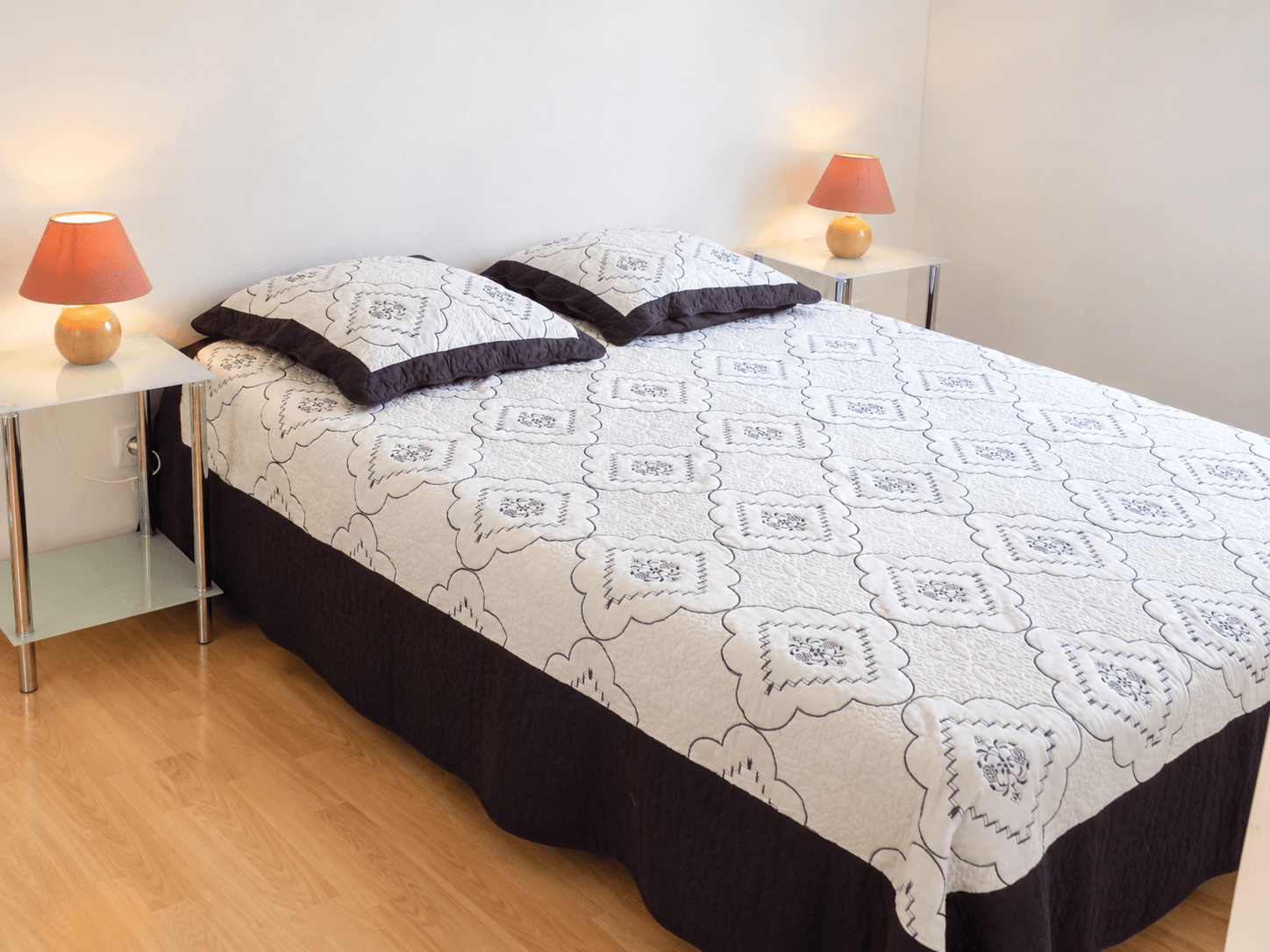 Chambre avec lit 140