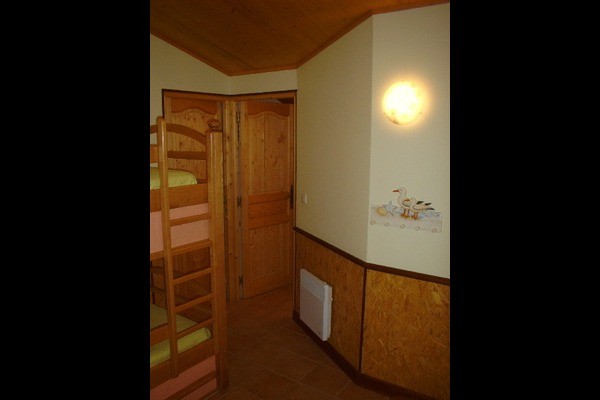 Chambre communicante vers cuisine ou salle d'eau