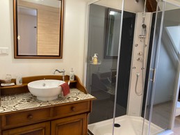 Salle d'eau et wc privatif