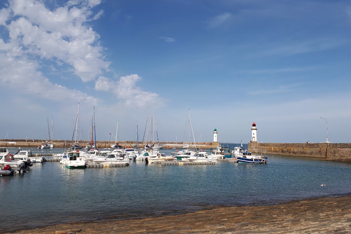 LE PALAIS - le port