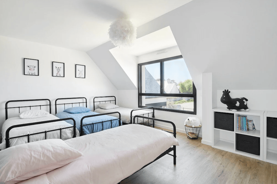 Etage : Chambre 2 avec 4 lits 90