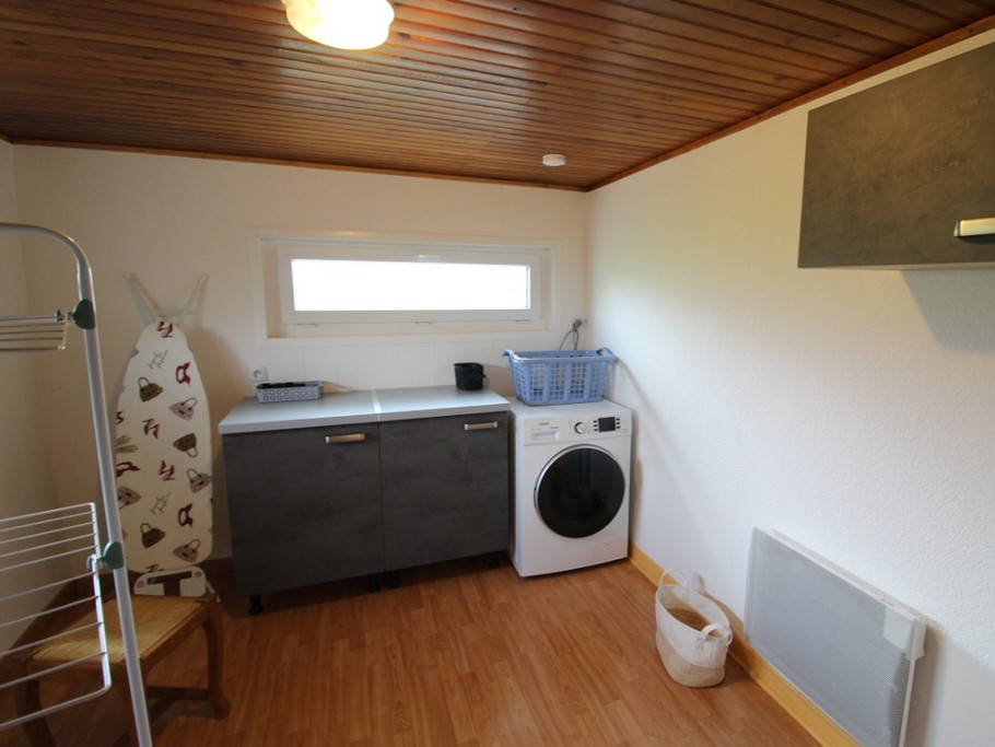 buanderie avec lave-linge - Le Chanot