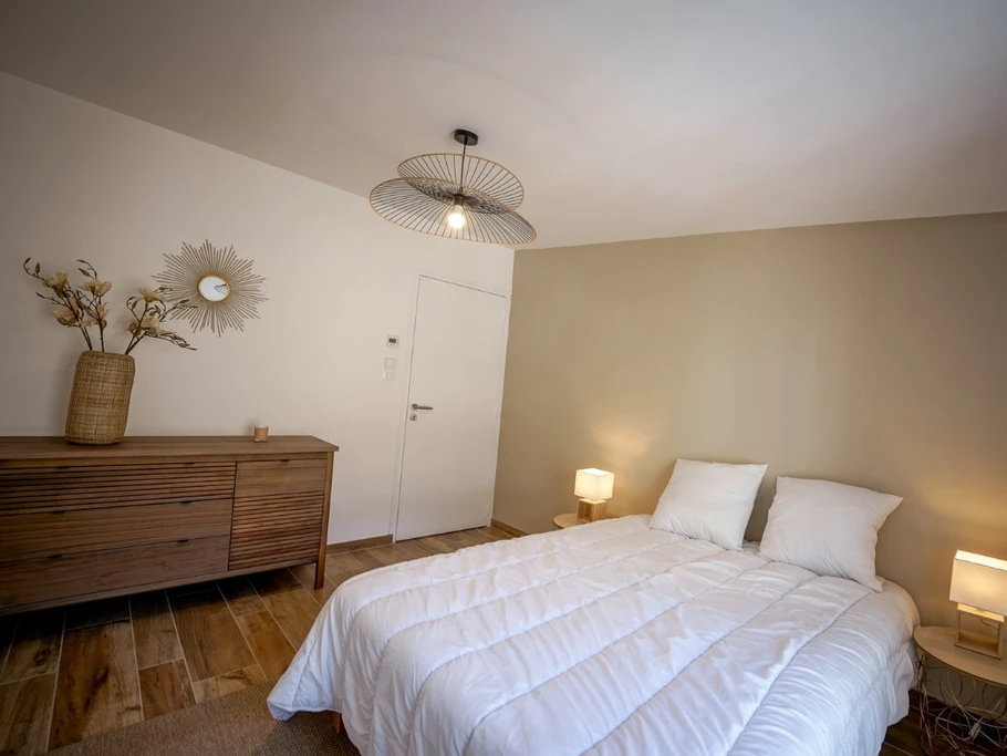 1 chambre lit en 140x190