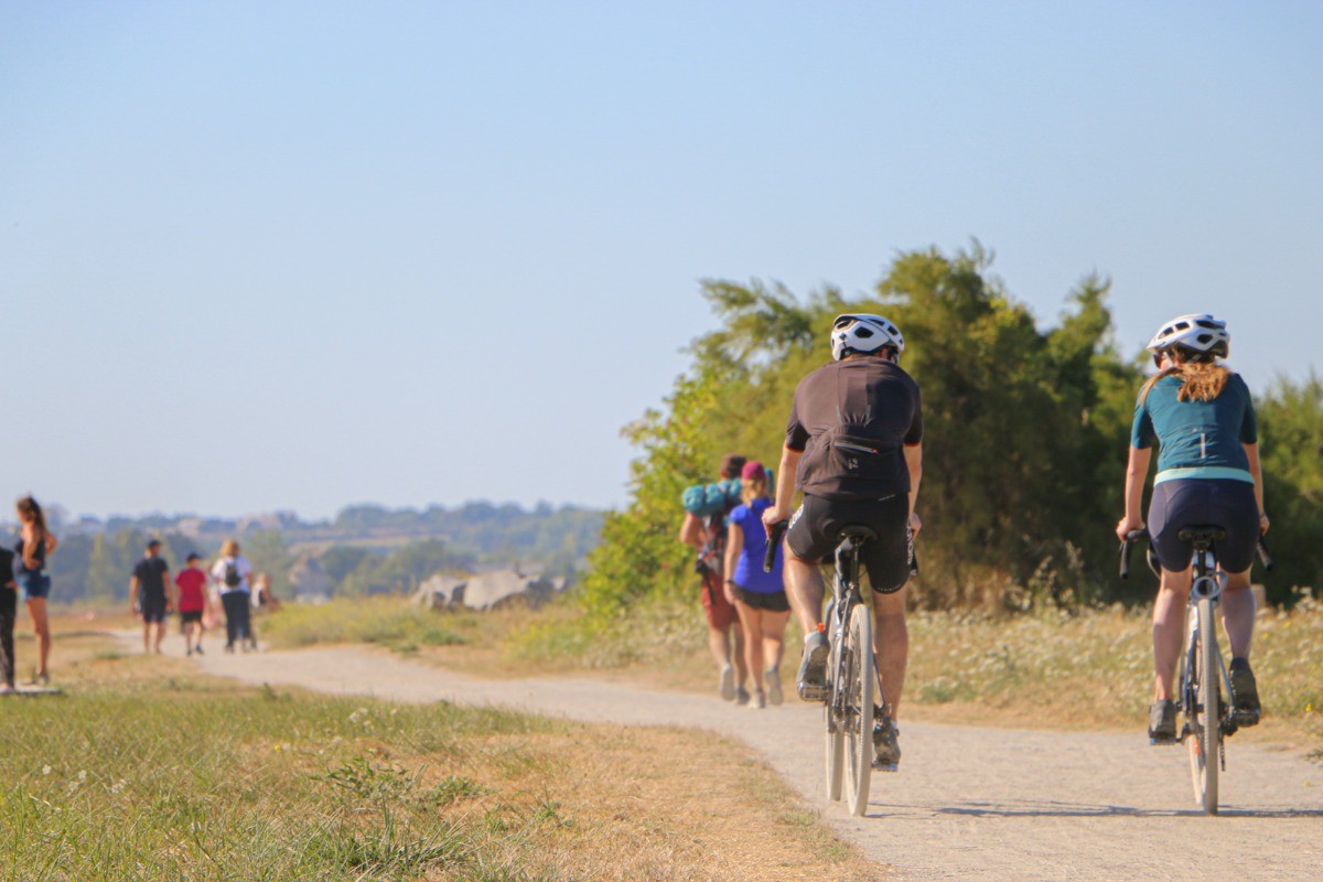 Vélomaritime au bord de la Baie du Mont Saint-Michel, entre le Mont Saint-Michel et Cancale. Photo prise à Saint-Benoit-des-Ondes.