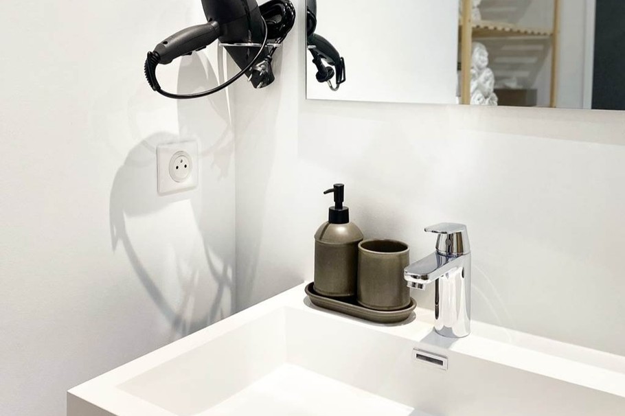 Salle de bain  Gîte Appart'Edith La Neuville aux Larris