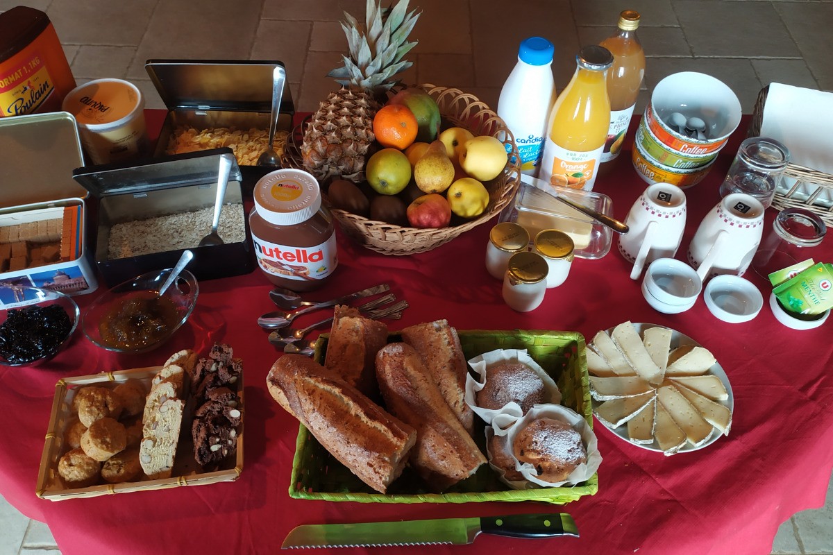 Petit déjeuner inclus