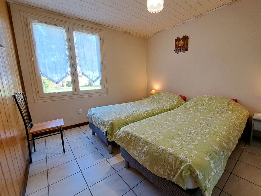 Chambre 2 hiver : lits transformables en king size à la demande