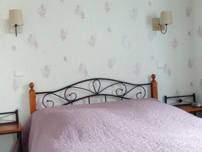 Bedroom 1 with 140 cm bed