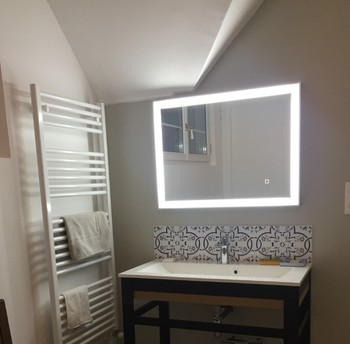 Salle de douche suite familiale