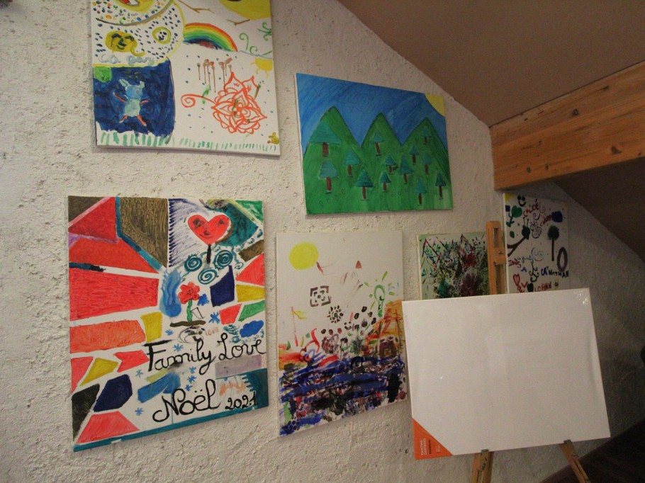 Salle de jeux - Ecogîte Saint-Prayel à Moyenmoutier – Gîte de groupe avec piscine, sauna, jeux