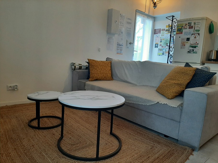 salon avec canapé convertible en 140