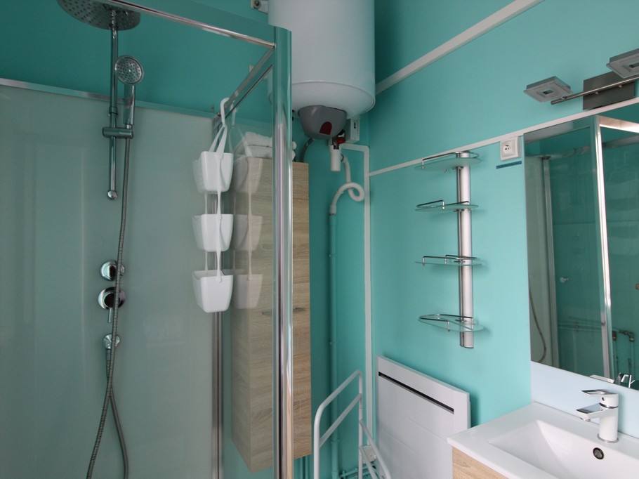 Salle d'eau - Studio RDC côté jardin