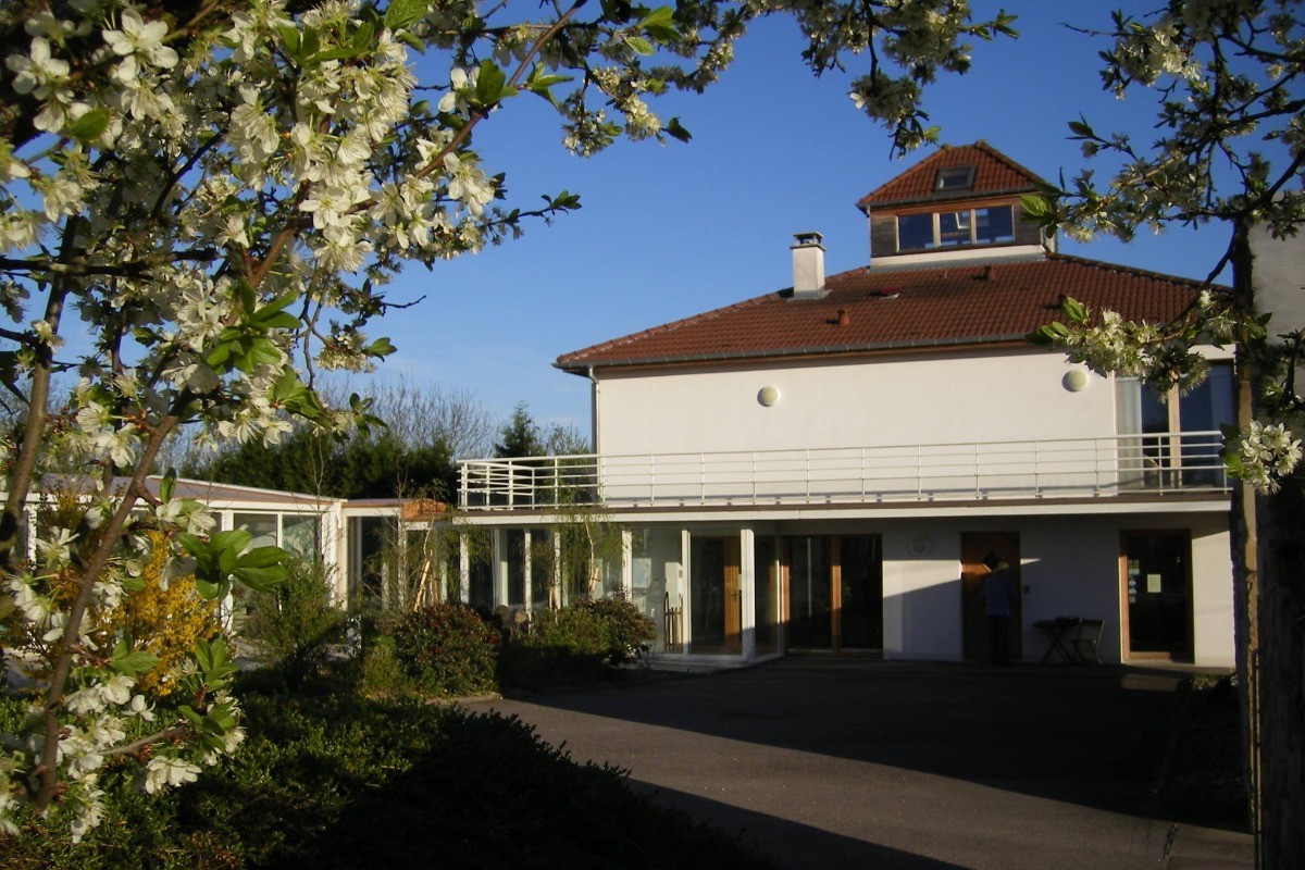 Gîte La Grange tout confort avec piscine chauffée, spa, sauna, hammam et salle de sport à Fontenay