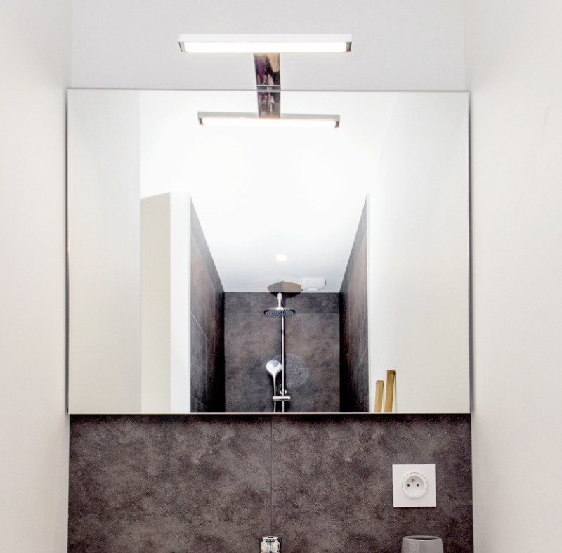 Salle d'eau chambre jaune