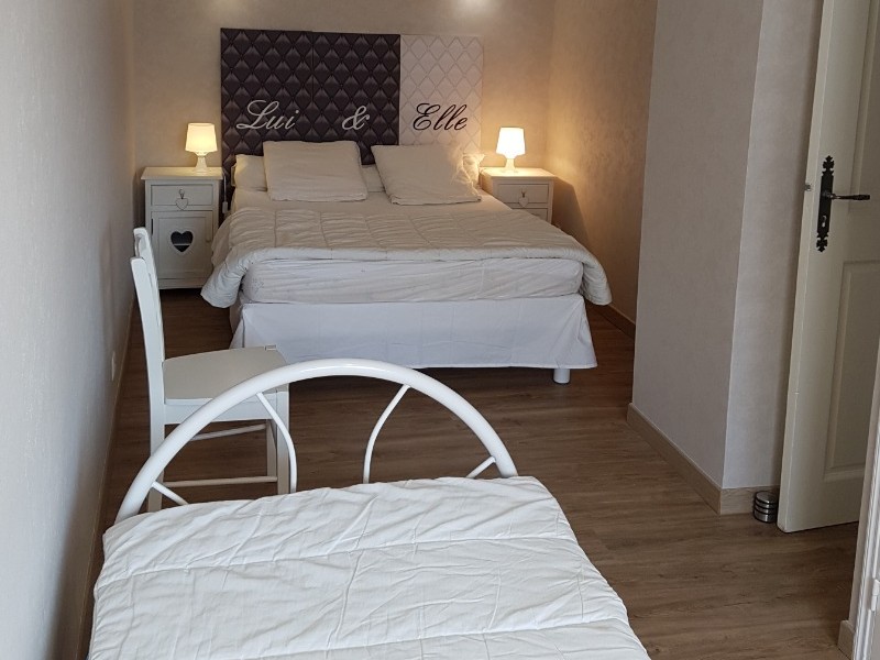 Chambre avec 2 lits (1=140 et 1=90)